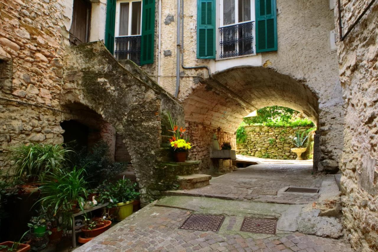 La Casa Degli Alberi Villa Dolceacqua Exterior photo